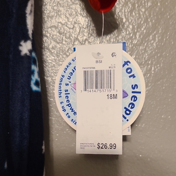 Peanuts Snowman Footie Pajama - Navy and Red NWT 18 Months - Picture 2 of 9